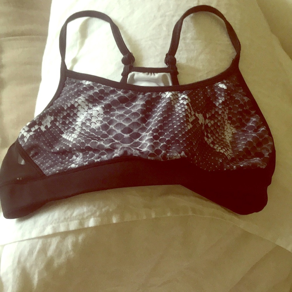 Prism sport snakeskin bra